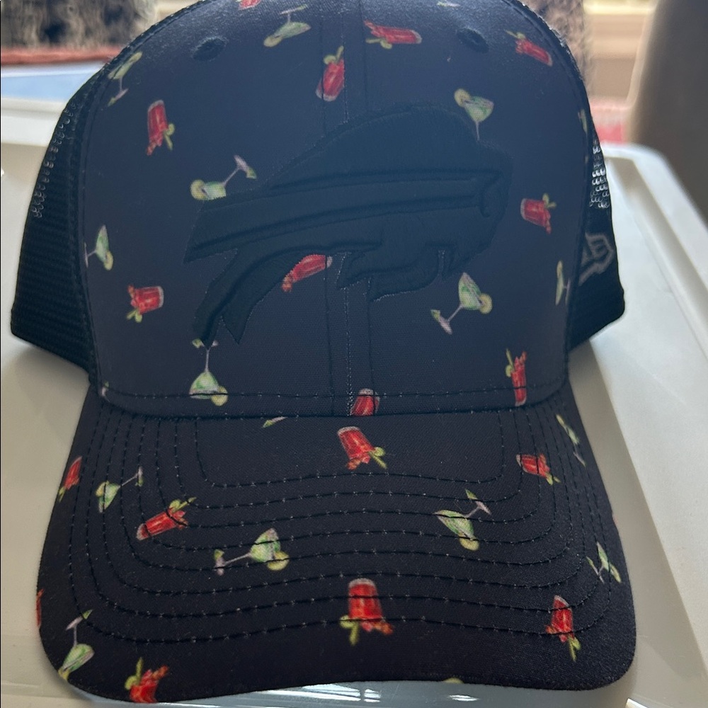 Buffalo Bills UNISEX Black Snapback with Cocktail Print
